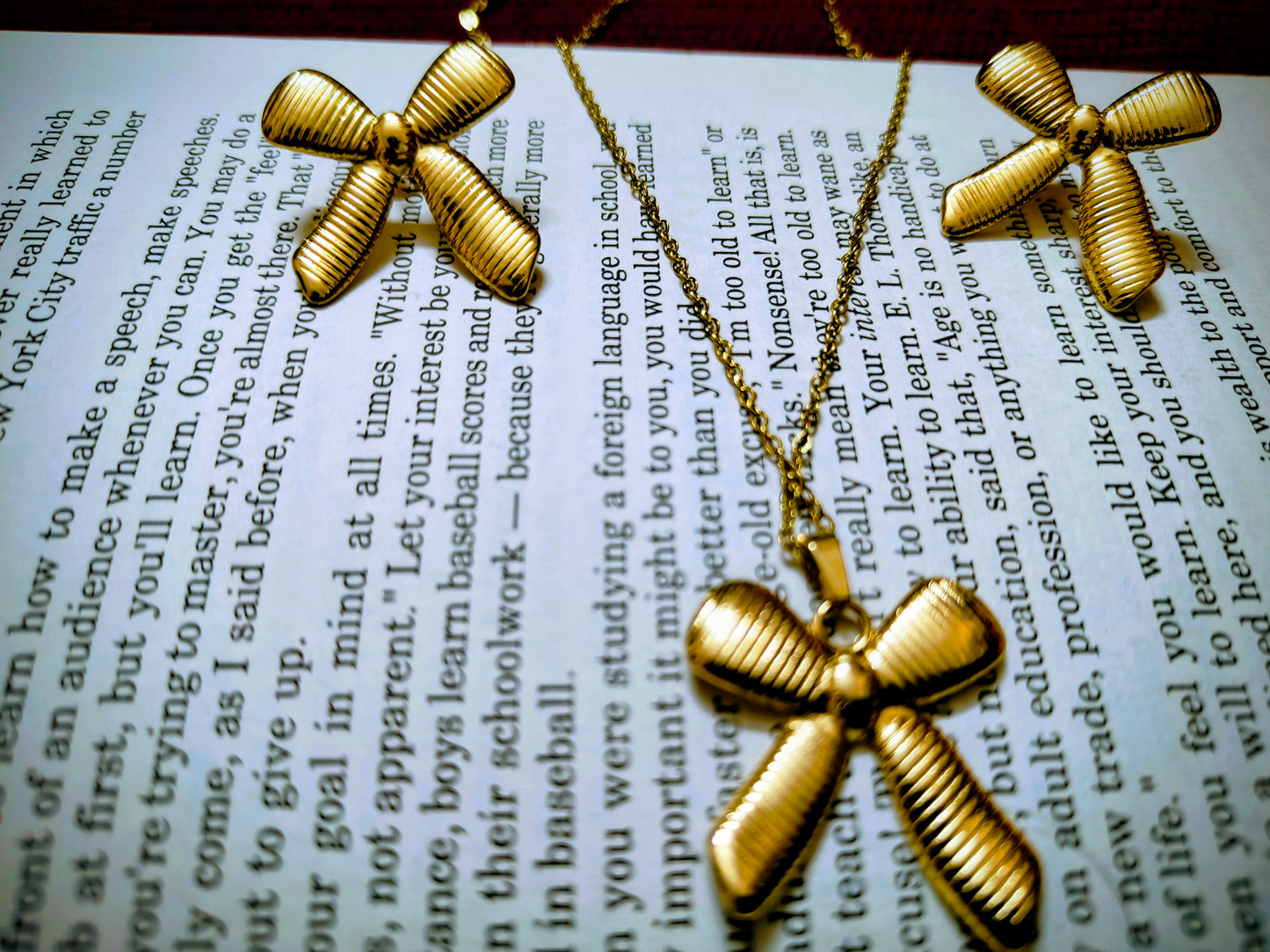 Beautiful and Classic Antitarnish stainless steel charms chain