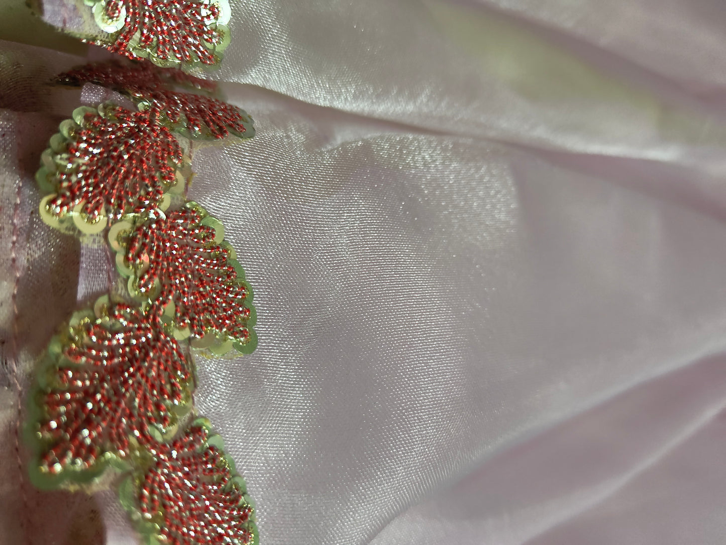 Beautiful and Stylish organza saree(Lavender)