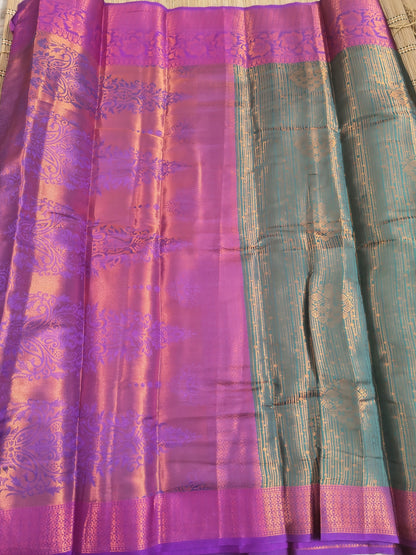 Beautiful and Elegant Banarasi Jacquard Weaving Silk Saree-Dark Green