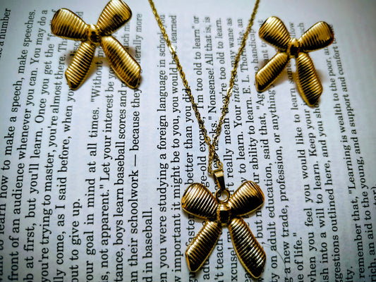 Beautiful and Classic Antitarnish stainless steel charms chain