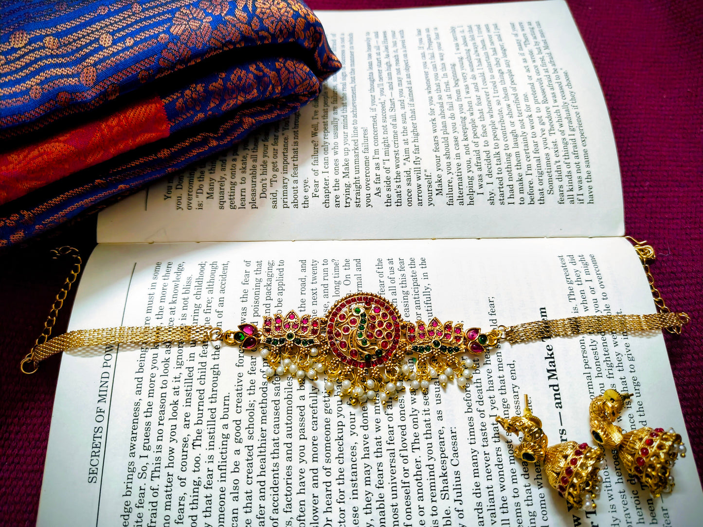 Beautiful and Classic Jewellery set