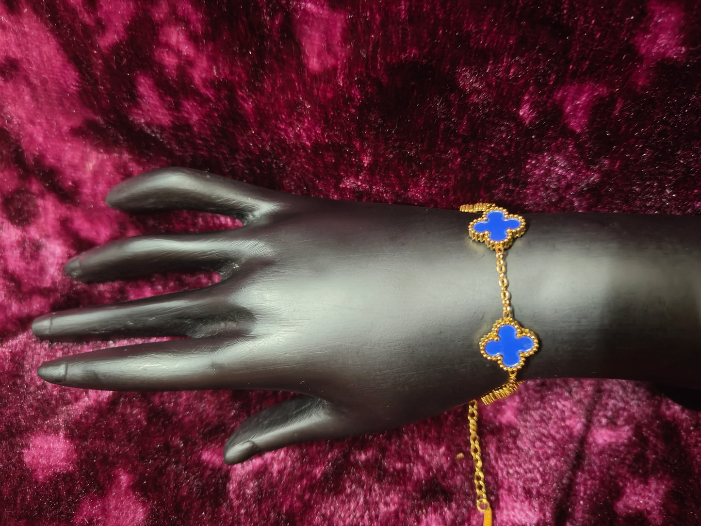 Beautiful and Classic Antitarnish stainless steel charms bracelet -Clover series