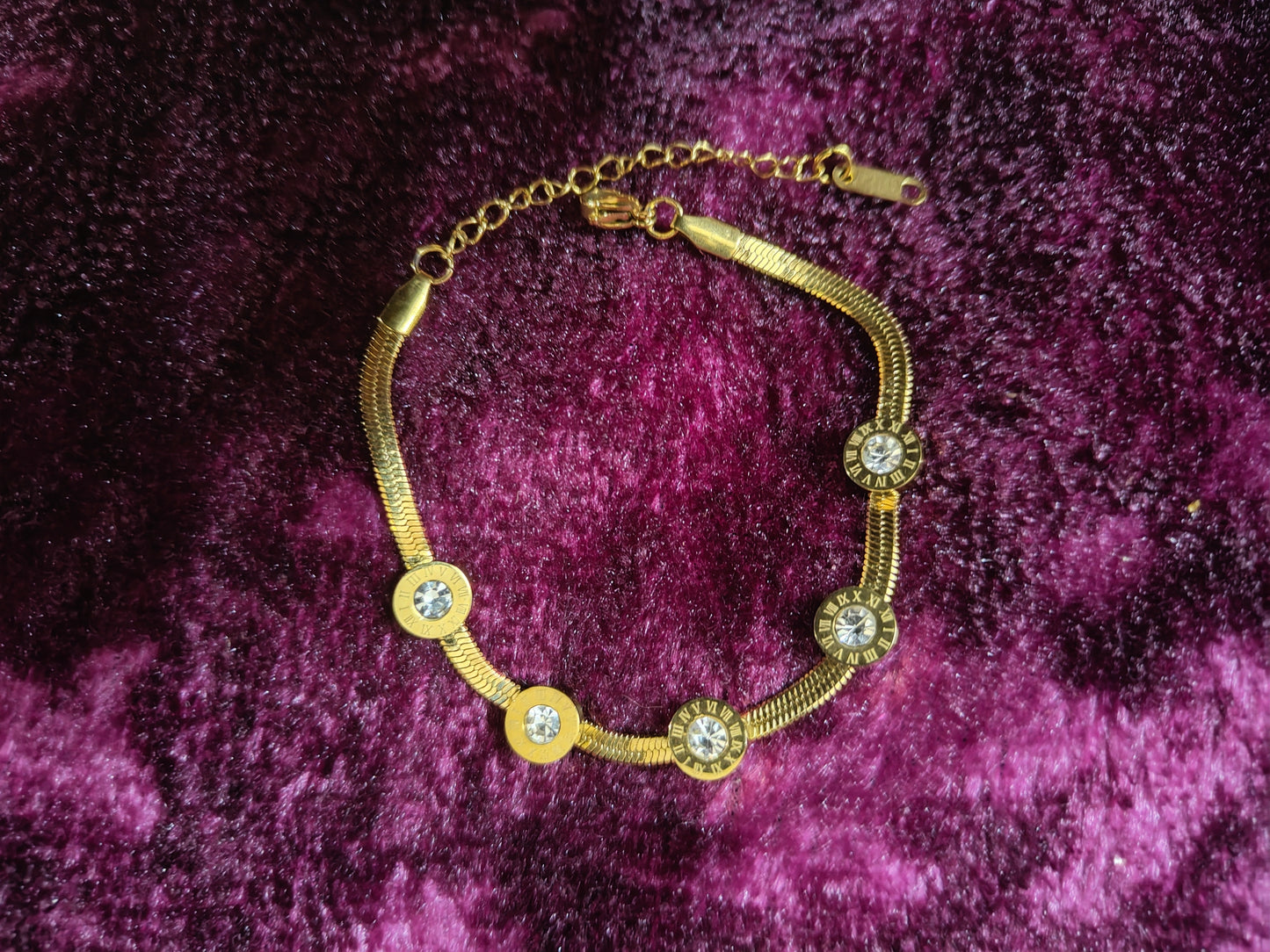 Beautiful and Classic Antitarnish stainless steel charms bracelet -Gold series